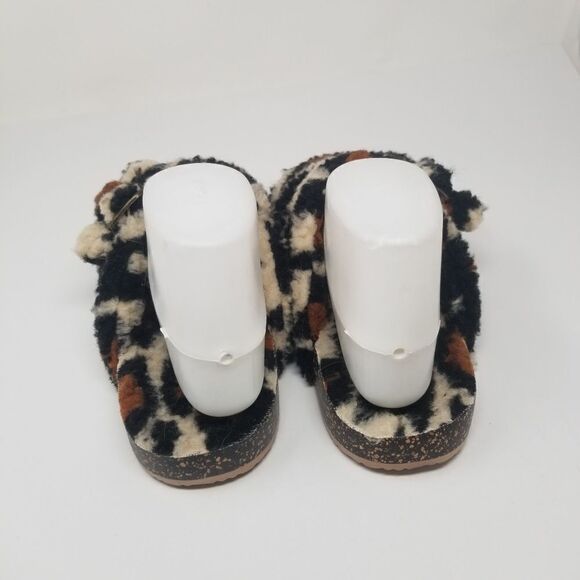 NWOT CUTE FURRY LEOPARD PRINT SANDALS WITH BUCKLES. MULTIPLE SIZES. - Picture 9 of 16